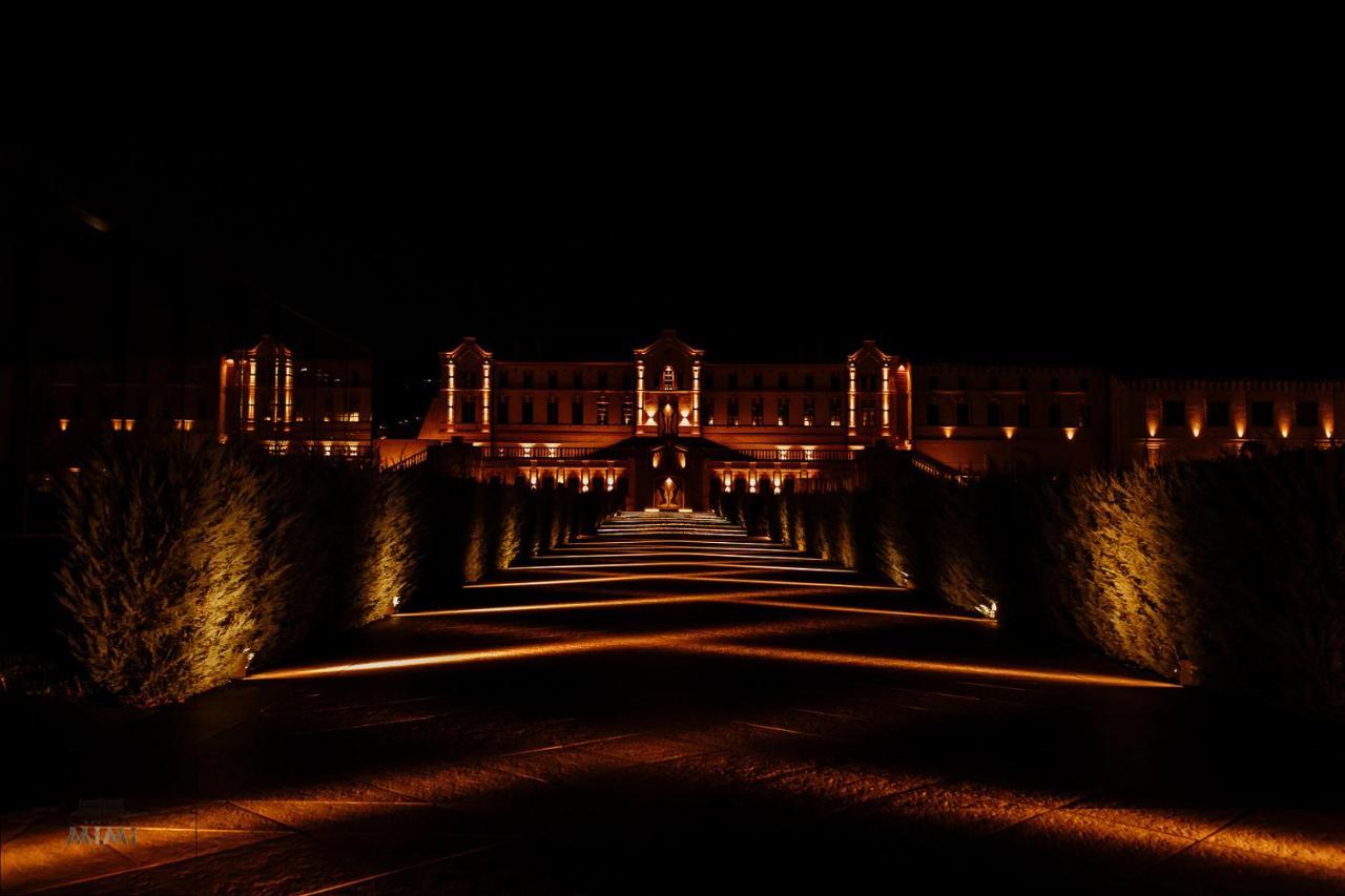 Castel Mimi Wine * Bulboaca